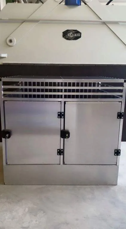 Edelstahlbox mit Staufächern